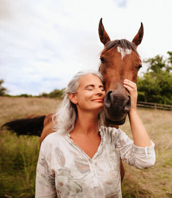 STEP-BY-STEP HORSE TRAINING MANUAL