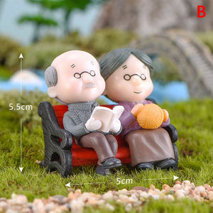 1/2Pieces Mini Sweety Lovers Couple Chair Figurines Miniatures Fairy Garden Gnome Moss Terrariums Resin Crafts Home Decoration