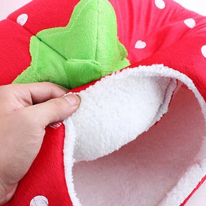 Cute Strawberry Pet Dog Cat House Foldable Warm Soft Winter Dog Bed Sofa Cave Puppy Dog House Kennel Nest for Small Dogs Cats