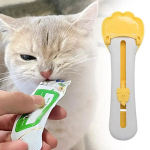 Pet Cat Feeding Scoop Button Pushed Design cat strip squeeze Feeder spoon without residue Multipurpose Spoon Pet Supplies  ﻿