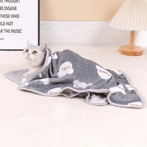 Warm Soft Pet Dog Blanket Mat Plush Thin Pet Sleeping Blanket for Dogs Cats Warm Breathable Cat Cover Blanket Pet Supplies