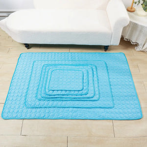 Summer Dog Cooling Mat Dog Cat Sleeping Pad Cool Ice Silk Moisture-proof Mattress Cushion Small Animal Cold Bed 5 Sizes