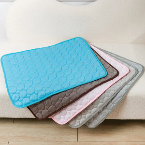 Summer Dog Cooling Mat Dog Cat Sleeping Pad Cool Ice Silk Moisture-proof Mattress Cushion Small Animal Cold Bed 5 Sizes